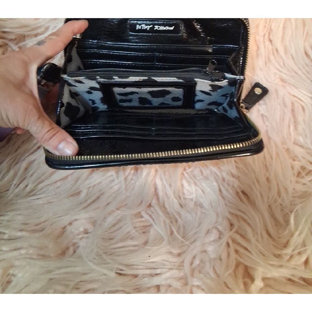 Betsey Johnson Glittering Black Sequin Clutch - Picture 2 of 9